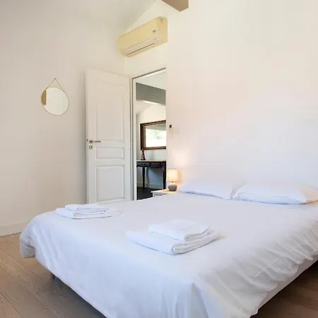 Les Embruns D - Avec Piscine Chauffee فيلة *