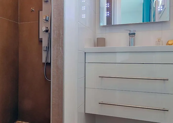 Les Embruns D - Avec Piscine Chauffee آركاشو