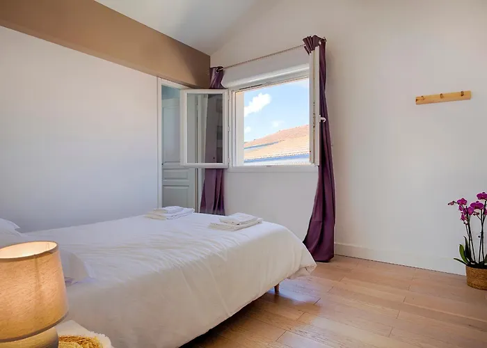 Les Embruns D - Avec Piscine Chauffee فيلة