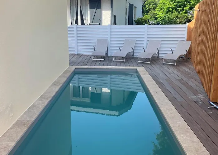 Les Embruns D - Avec Piscine Chauffee فيلة